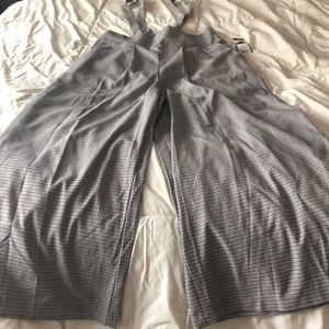 Wide legged jumper - NWT